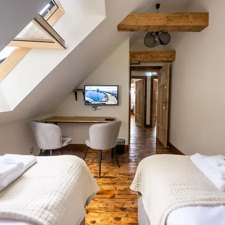 Debowiec520 Отель Бельско-Бяла