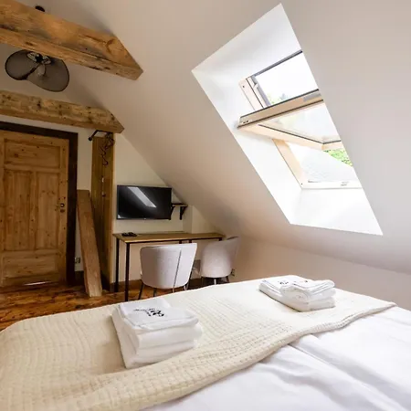 Отель Debowiec520